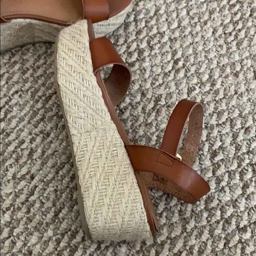 Wedges size 8 gently worn - Picture 2 of 5